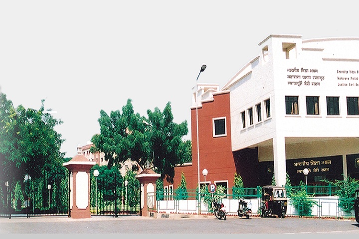 https://cache.careers360.mobi/media/colleges/social-media/media-gallery/16181/2019/4/15/College of Bhavans College of Communication and Management Jaipur_Campus-View.jpg